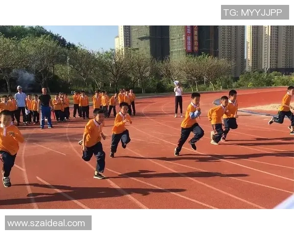 奔跑如风的足球巨星们展现速度与激情的完美结合